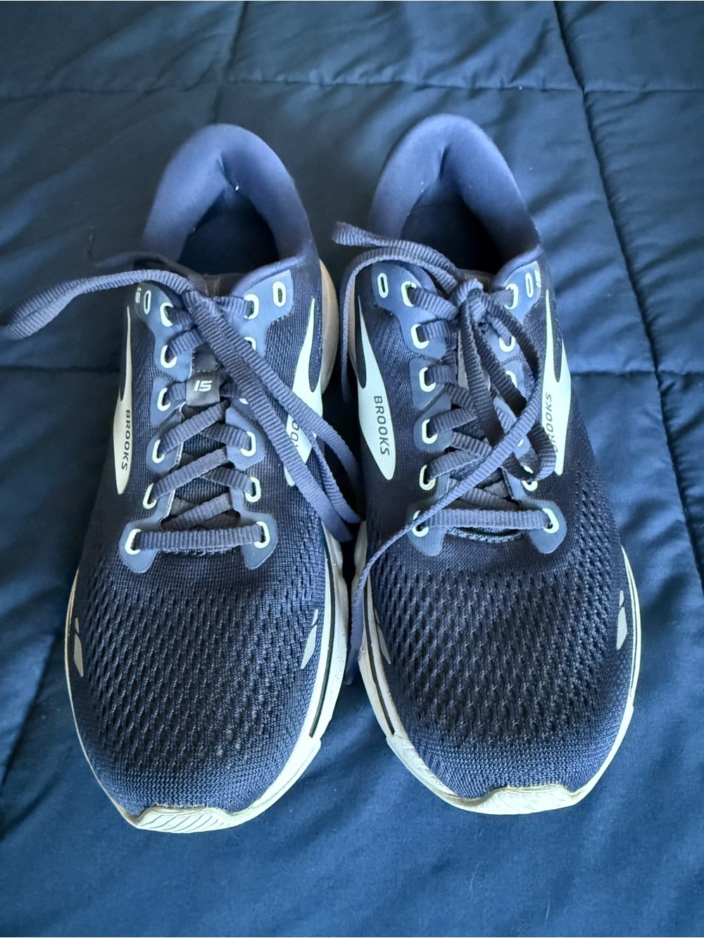 Brooks Women’s Running Shoes - Navy/White size 8.5